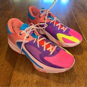 Men’s Nike Purplee Zoom Freak 4 Low Top Men’s Size 11